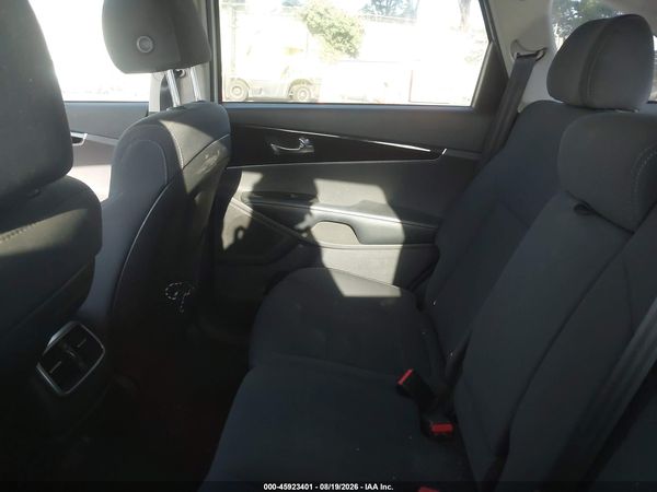 2019 KIA SORENTO 2.4L LX