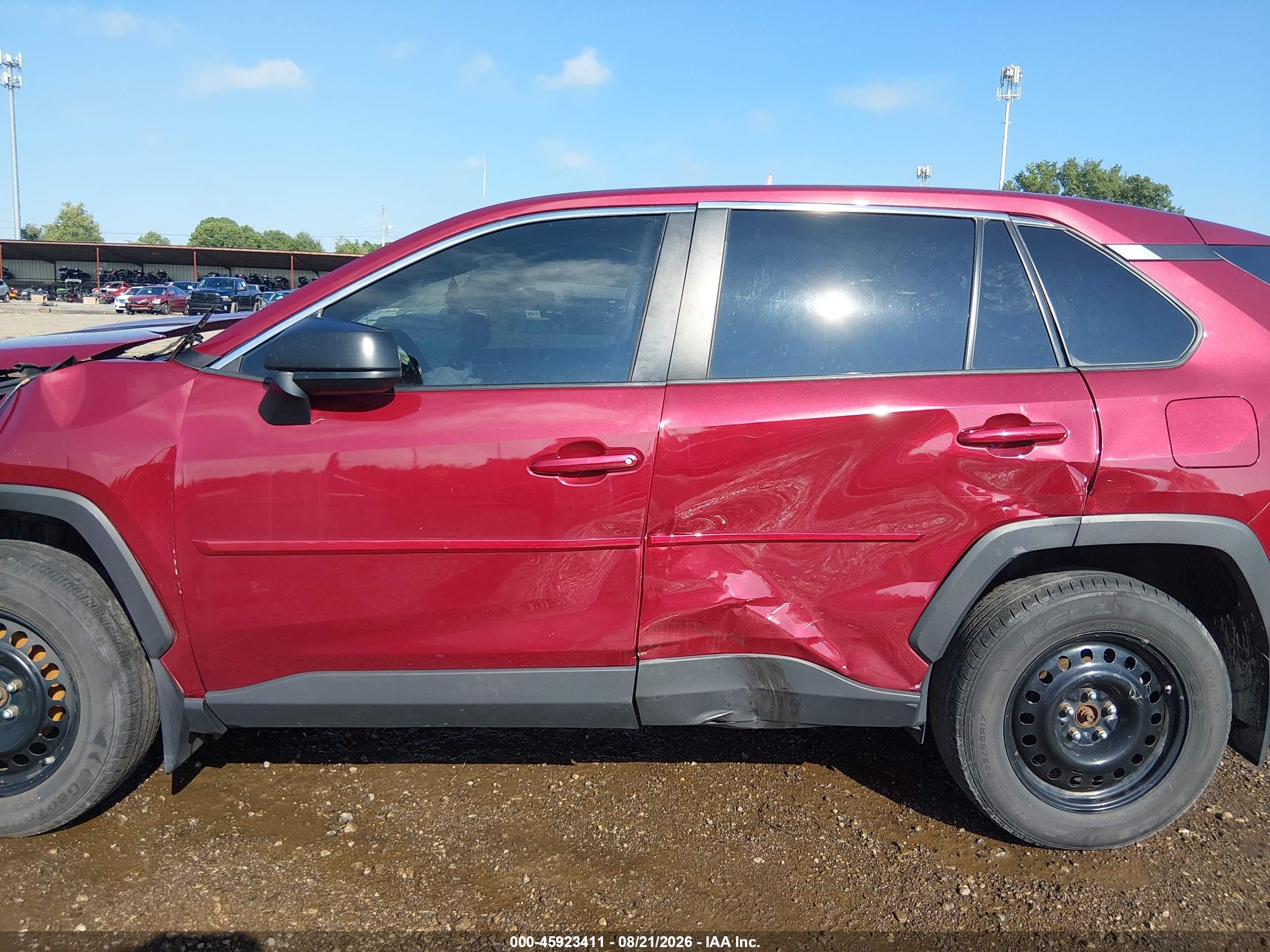 2022 TOYOTA RAV4 LE