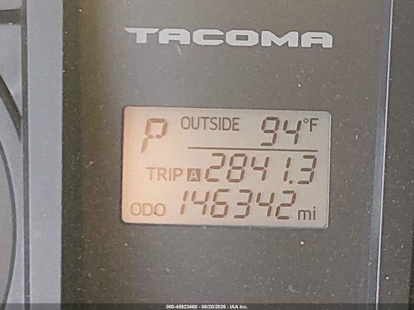 2017 TOYOTA TACOMA SR — I118