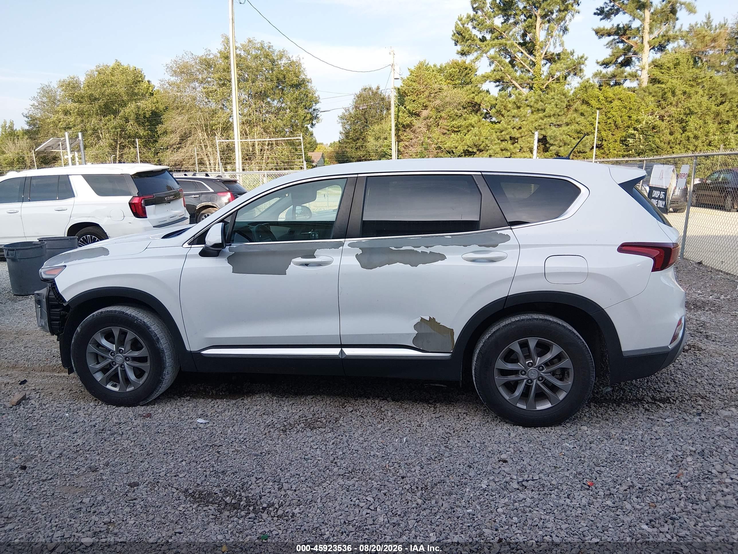 2019 HYUNDAI SANTA FE SE