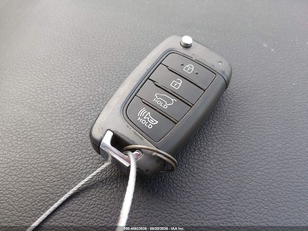 2019 HYUNDAI SANTA FE SE