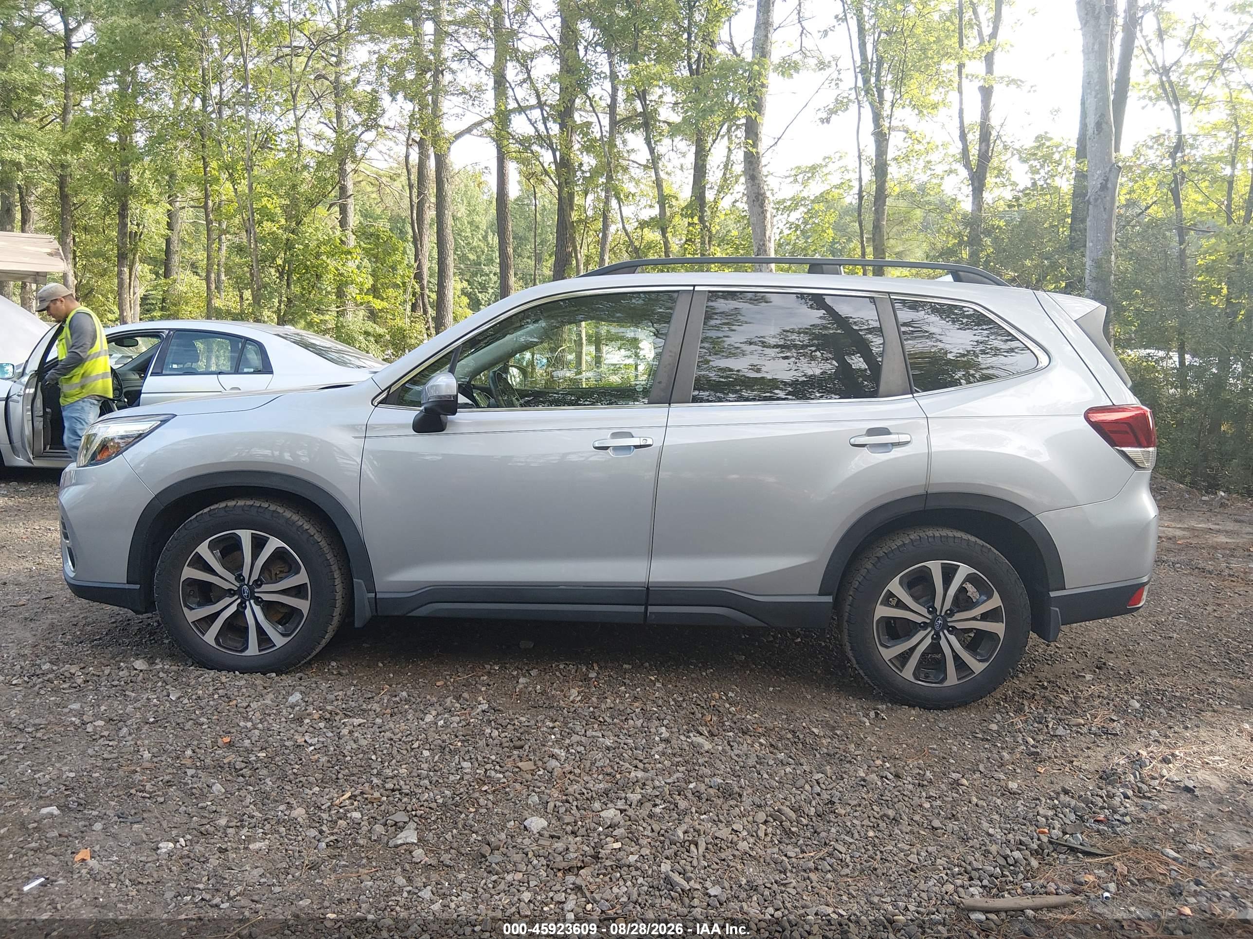2020 SUBARU FORESTER LIMITED