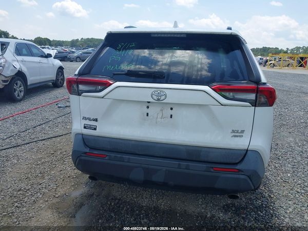 2019 TOYOTA RAV4 XLE