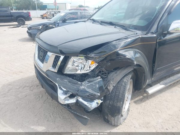 2019 NISSAN FRONTIER SL
