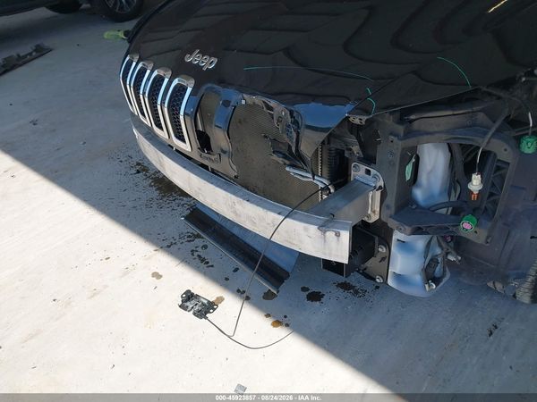 2018 JEEP CHEROKEE LATITUDE FWD