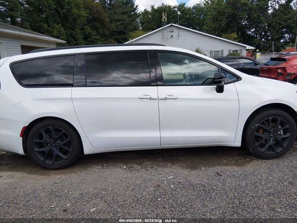 2025 CHRYSLER PACIFICA LIMITED — I116