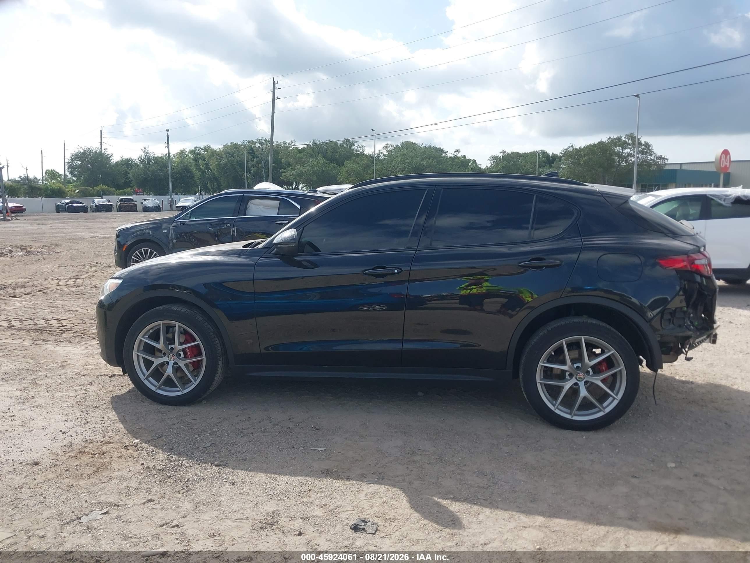 2018 ALFA ROMEO STELVIO TI SPORT AWD