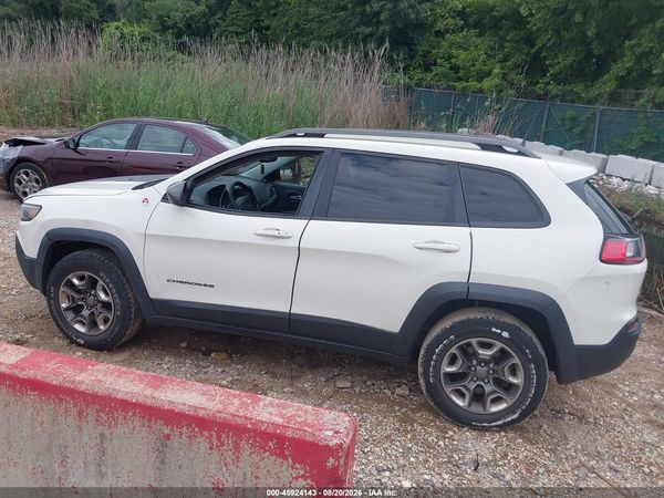 2019 JEEP CHEROKEE TRAILHAWK 4X4