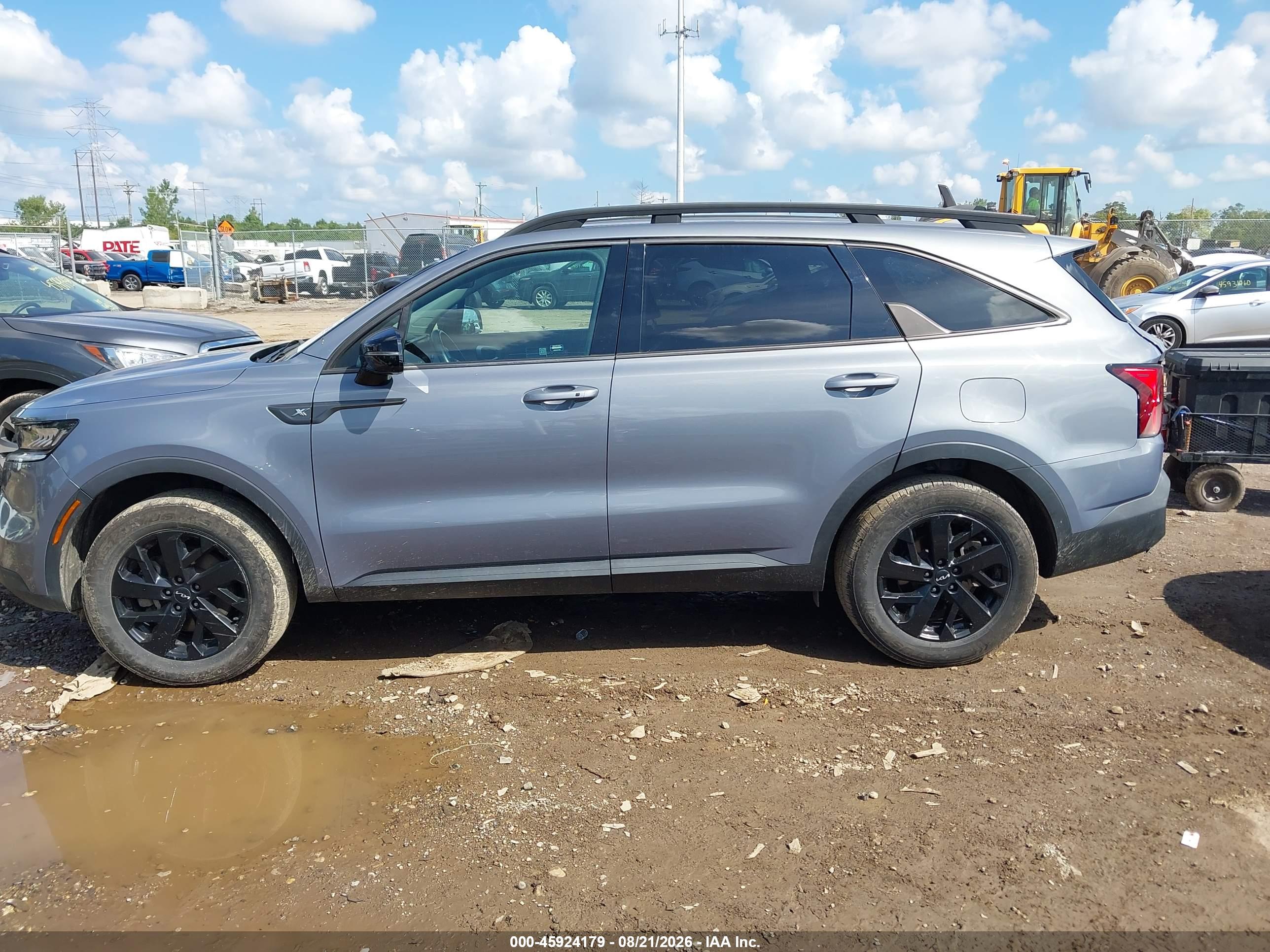 2022 KIA SORENTO X-LINE S