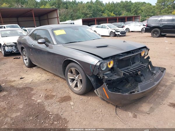2016 DODGE CHALLENGER SXT — I1