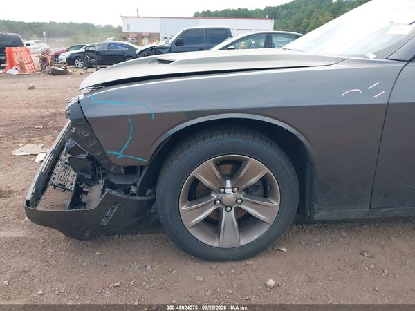 2016 DODGE CHALLENGER SXT — I6