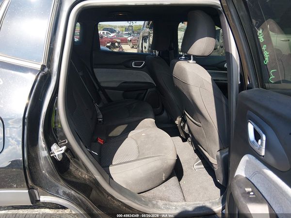 2024 JEEP COMPASS SPORT 4X4 — I8