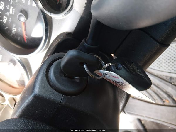 2013 CHEVROLET SILVERADO 1500 LT — I11