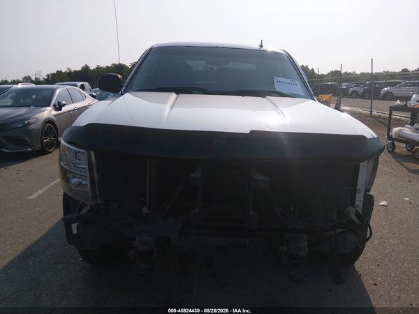2013 CHEVROLET SILVERADO 1500 LT — I115