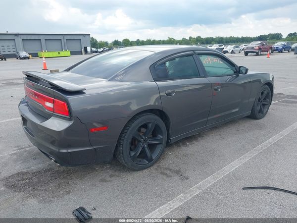 2014 DODGE CHARGER SE — I4