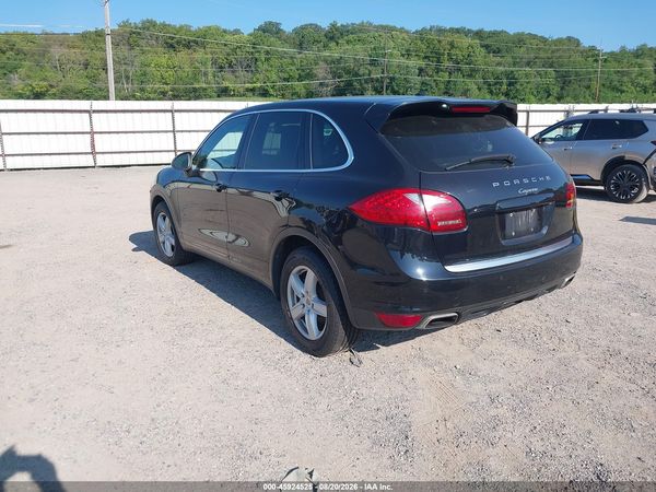 2012 PORSCHE CAYENNE