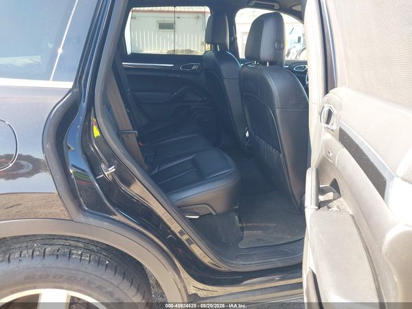 2012 PORSCHE CAYENNE