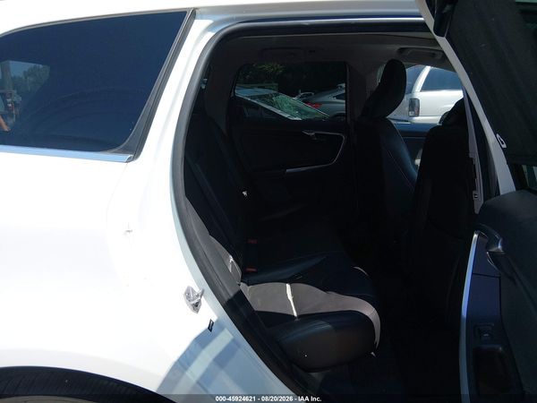 2016 VOLVO XC60 T5 PREMIER