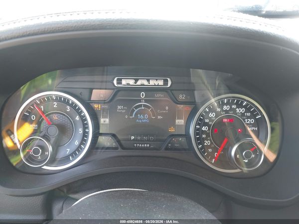 2019 RAM 1500 LARAMIE  4X4 6'4 BOX