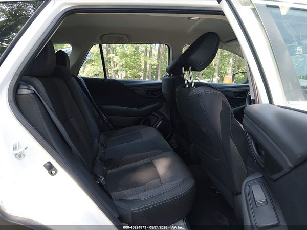 2025 SUBARU OUTBACK Base — I8