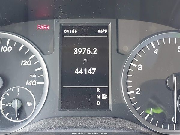 2018 MERCEDES-BENZ METRIS