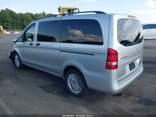 2018 MERCEDES-BENZ METRIS