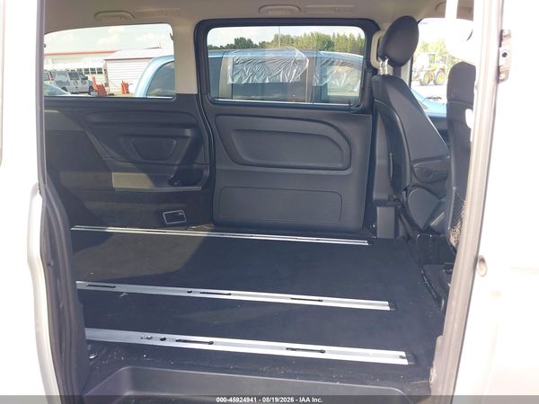2018 MERCEDES-BENZ METRIS