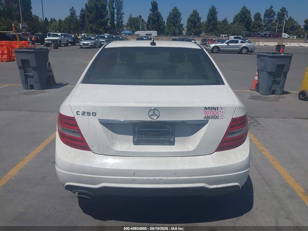 2014 MERCEDES-BENZ C 250 LUXURY/SPORT