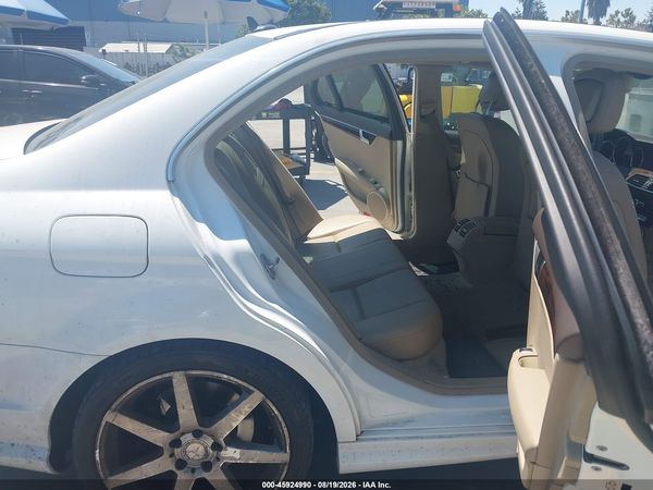 2014 MERCEDES-BENZ C 250 LUXURY/SPORT