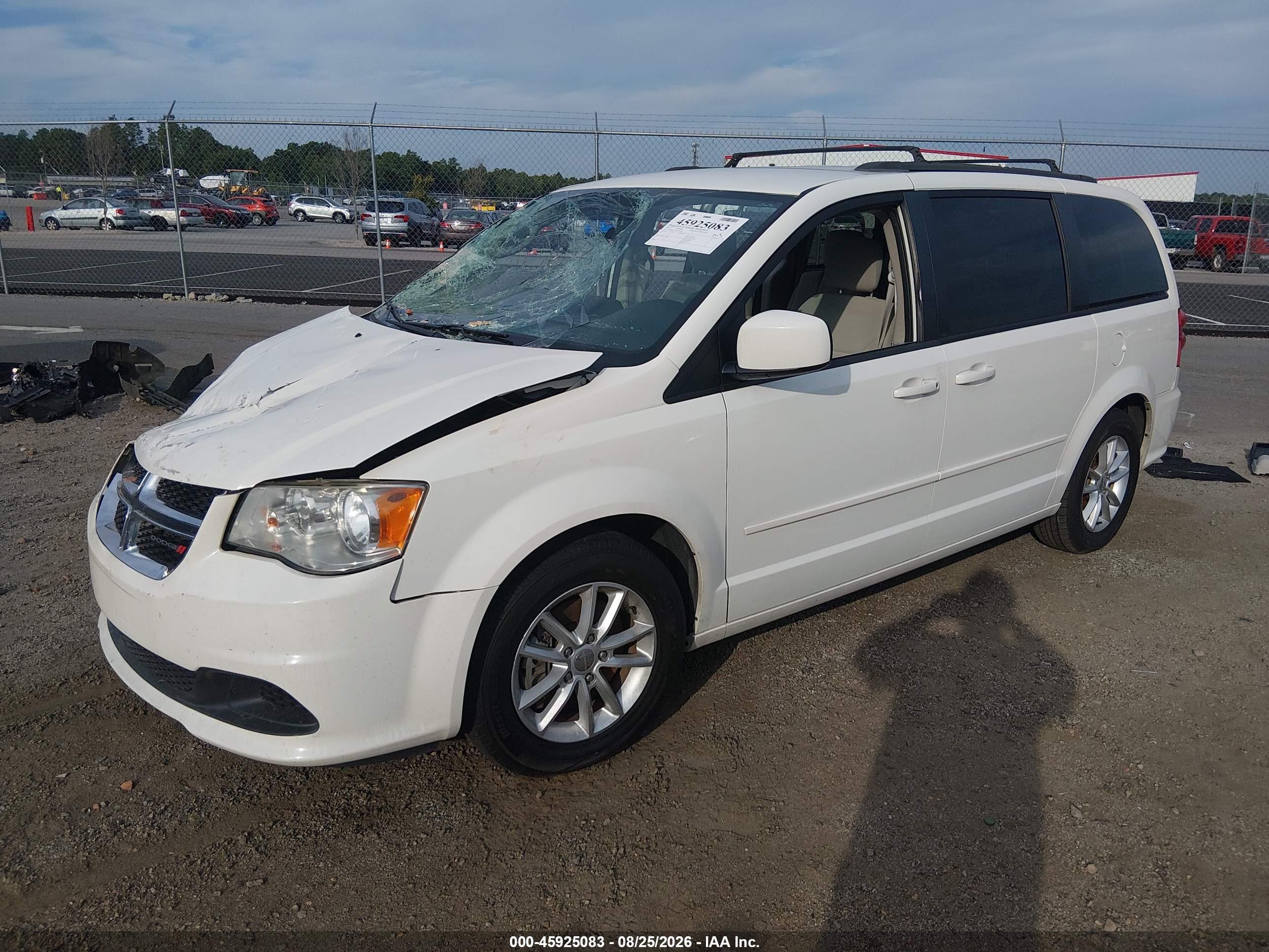 2013 DODGE GRAND CARAVAN SXT — I2
