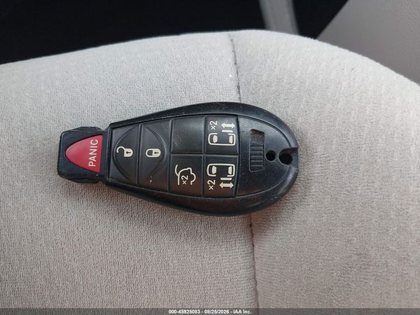 2013 DODGE GRAND CARAVAN SXT — I11