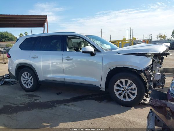 2024 TOYOTA GRAND HIGHLANDER XLE — I1