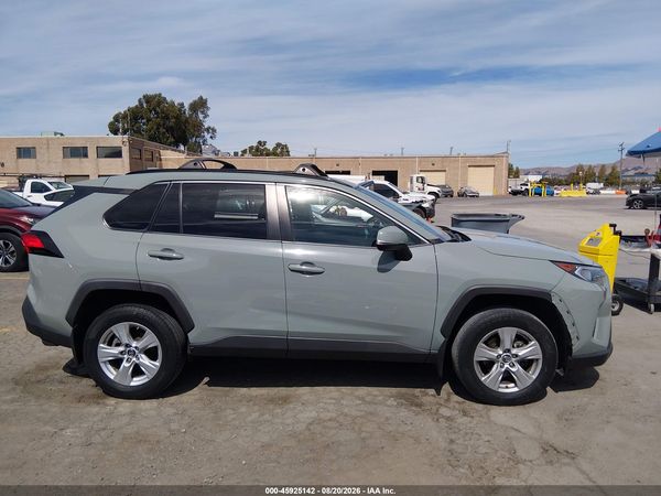 2019 TOYOTA RAV4 XLE