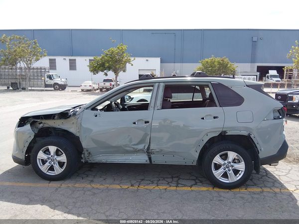 2019 TOYOTA RAV4 XLE