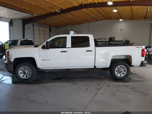 2017 CHEVROLET SILVERADO 3500HD WORK TRUCK — I117