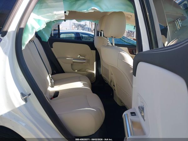 2023 MERCEDES-BENZ GLA 250 GLA250 — I8