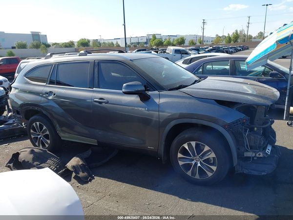 2020 TOYOTA HIGHLANDER HYBRID XLE