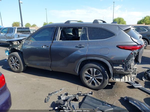 2020 TOYOTA HIGHLANDER