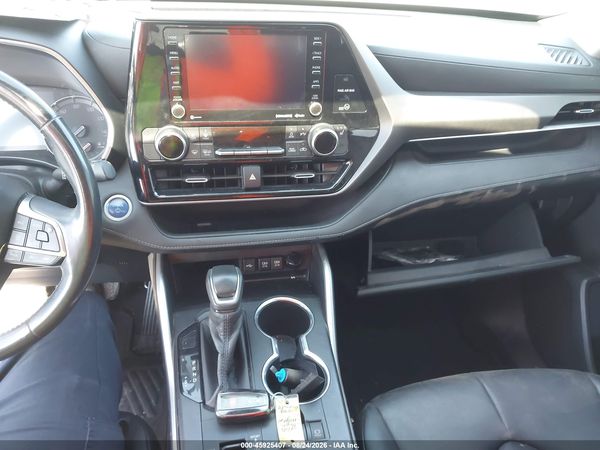 2020 TOYOTA HIGHLANDER HYBRID XLE