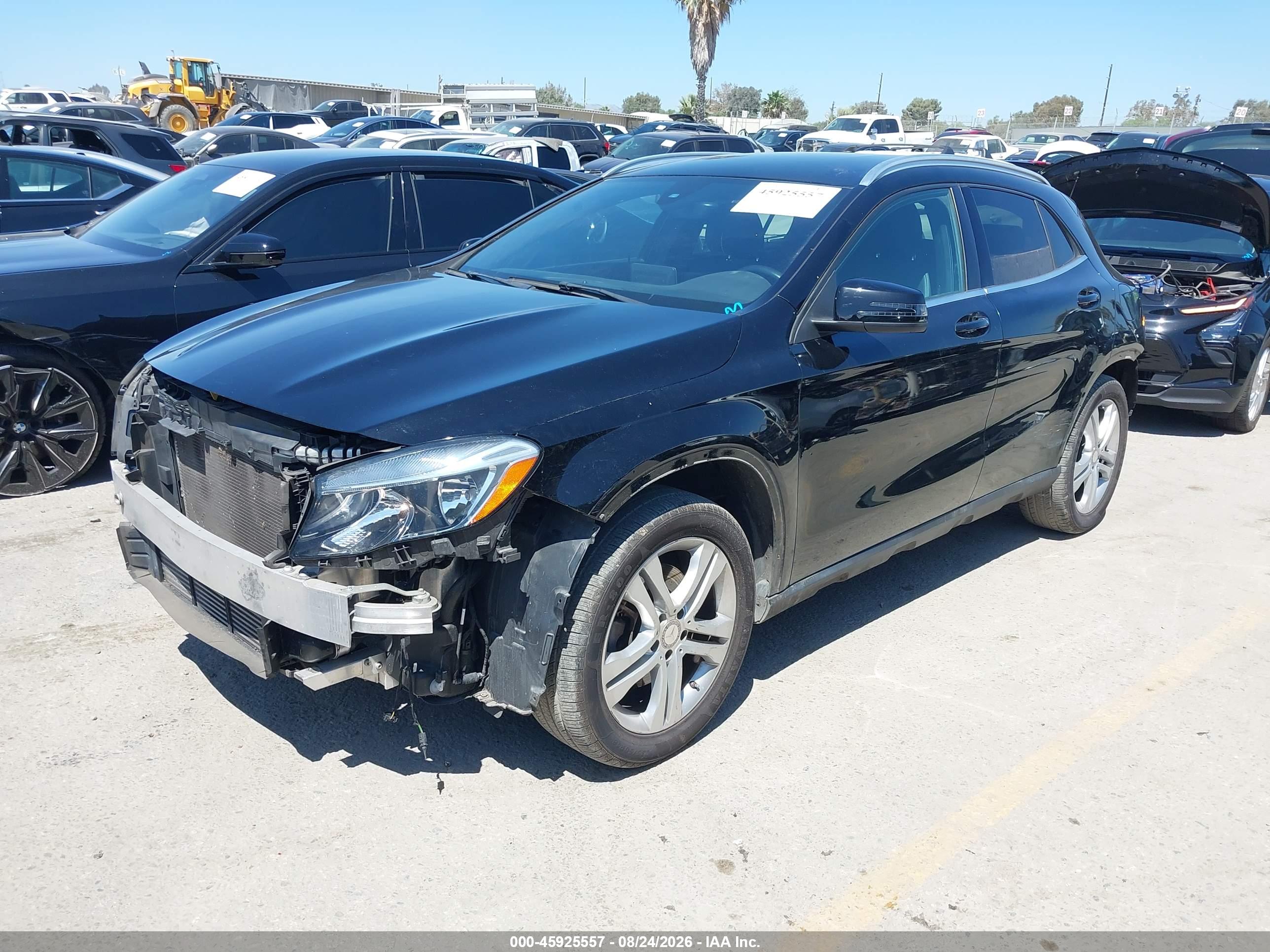 2017 MERCEDES-BENZ GLA 250 GLA250 — I2