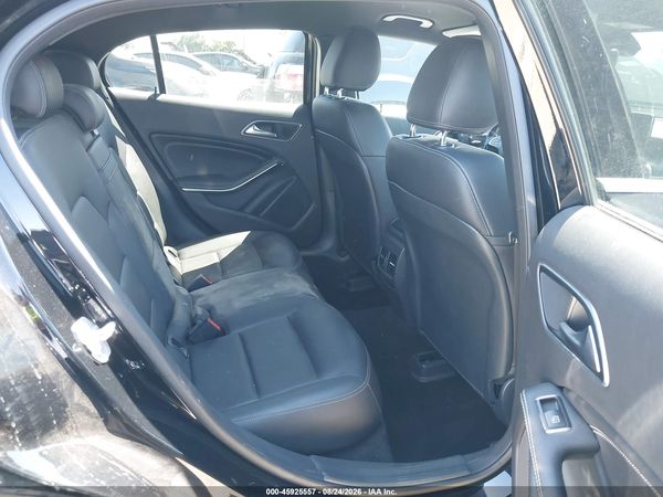 2017 MERCEDES-BENZ GLA 250 GLA250 — I8