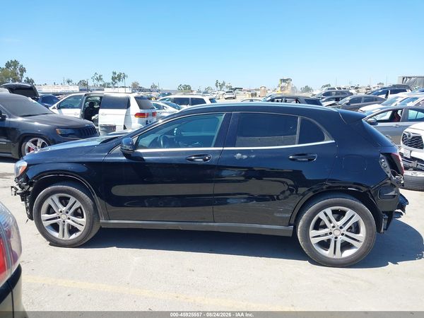 2017 MERCEDES-BENZ GLA 250 GLA250 — I117