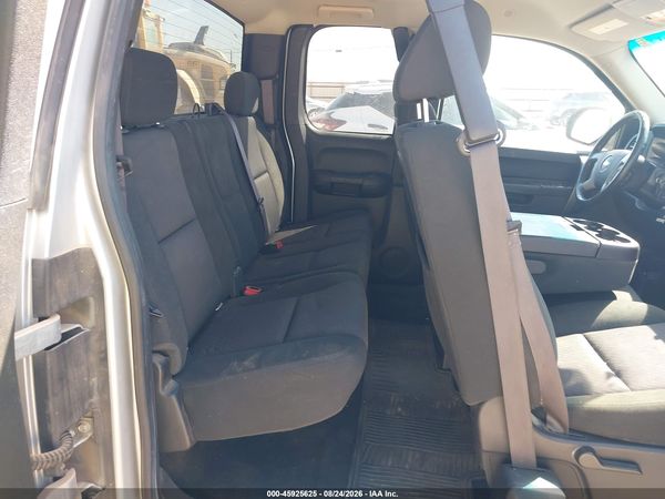 2013 CHEVROLET SILVERADO 1500 LT — I8
