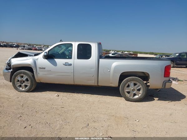 2013 CHEVROLET SILVERADO 1500 LT — I117