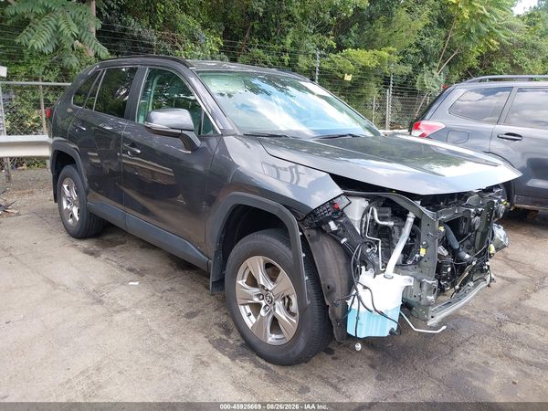 2023 TOYOTA RAV4 XLE — I2
