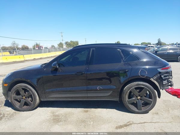 2019 PORSCHE MACAN