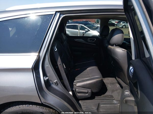 2018 INFINITI QX60 — I8