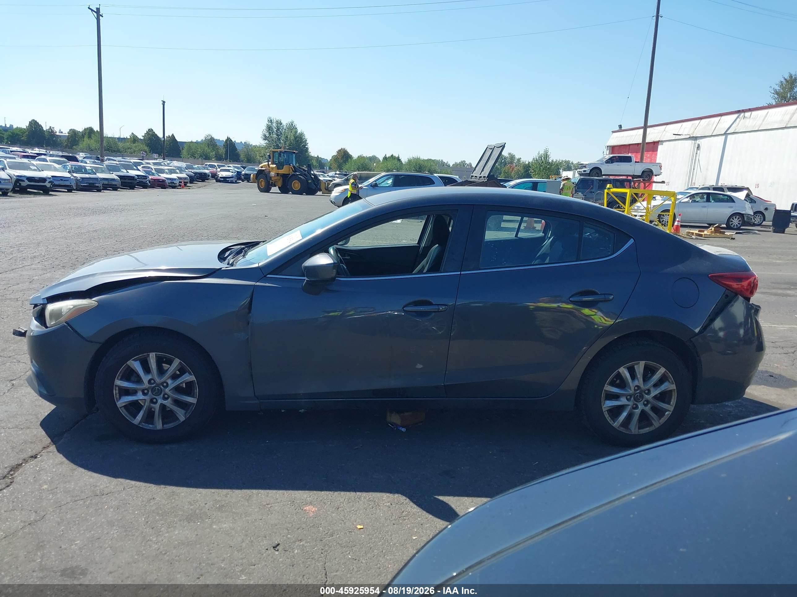 2016 MAZDA MAZDA3 I SPORT
