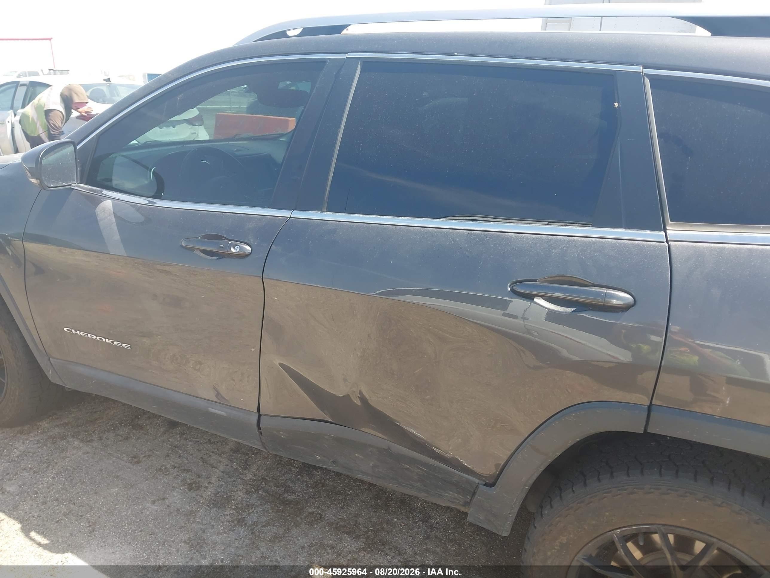 2019 JEEP CHEROKEE LIMITED 4X4