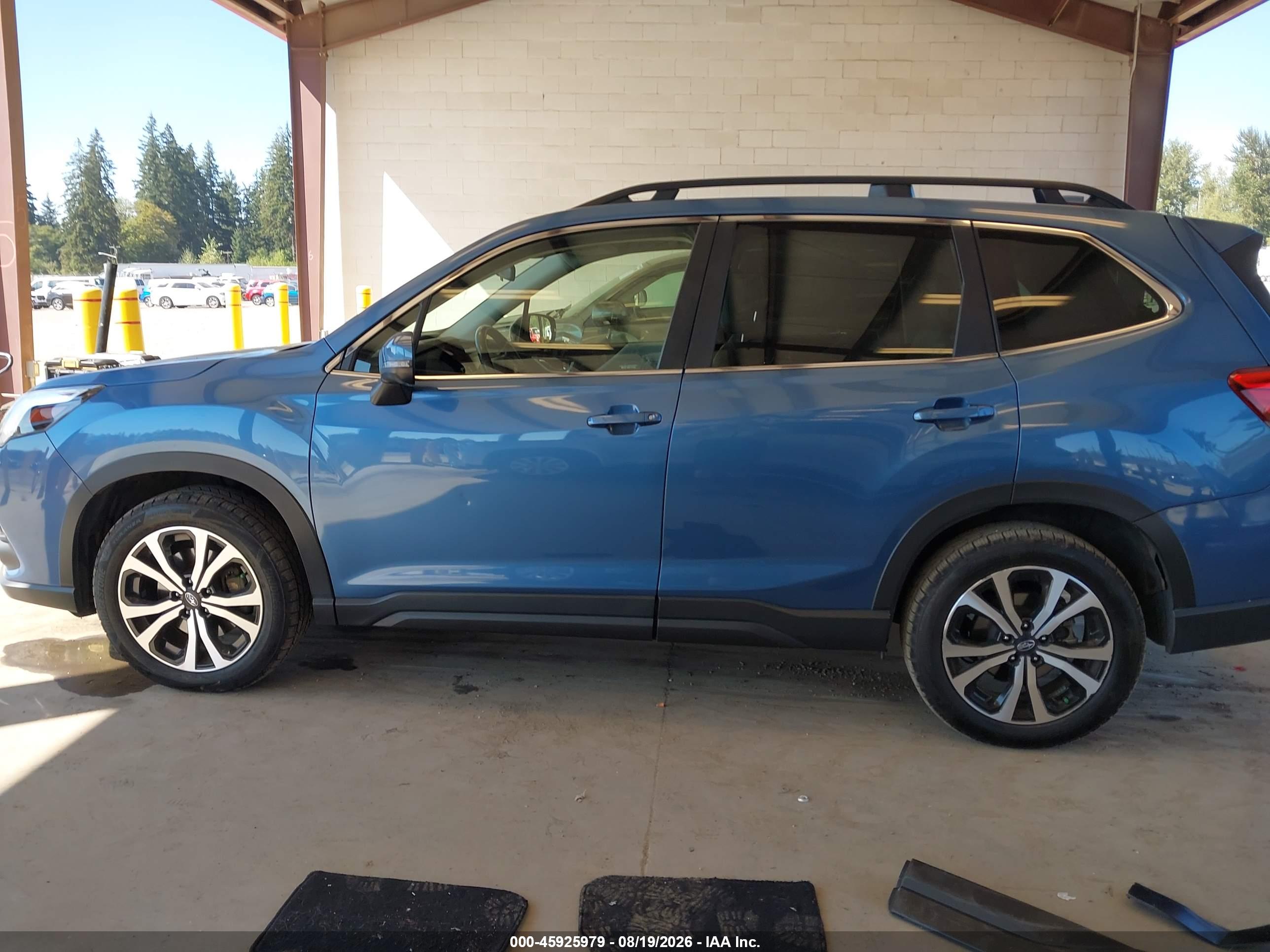 2023 SUBARU FORESTER LIMITED